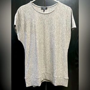 PREMISE heathered grey short sleeve size small top
